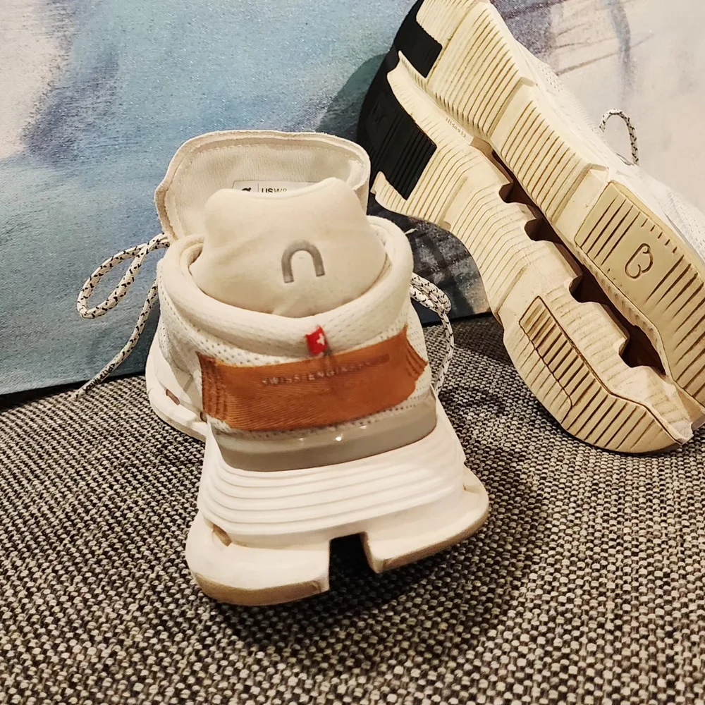 On Running Women's Sneakers - Cream and Gray - Picture 3 of 5